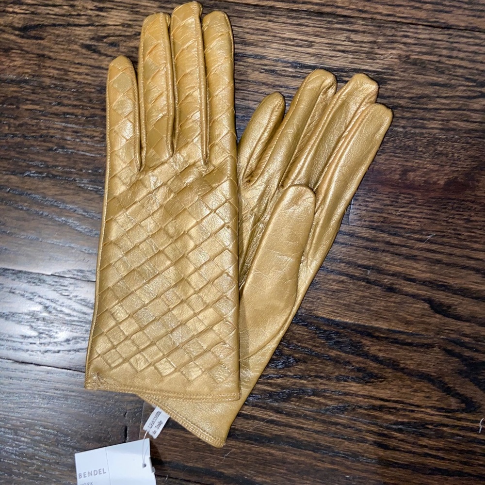 NWT Henri Bendel Genuine Leather Gloves
